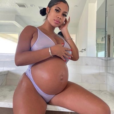 Preggo Baddies 🤰🏻's profile picture
