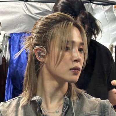 𝐑𝐈 ˚˖𓍢ִ໋'s profile picture