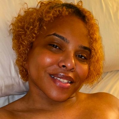 𝒯𝒽𝒾𝒸𝓀 𝒮𝓀𝒾𝓃 𝒜𝓃𝒹 ℰ𝓁𝒶𝓈𝓉𝒾𝒸 ℋℯ𝒶𝓇𝓉's profile picture