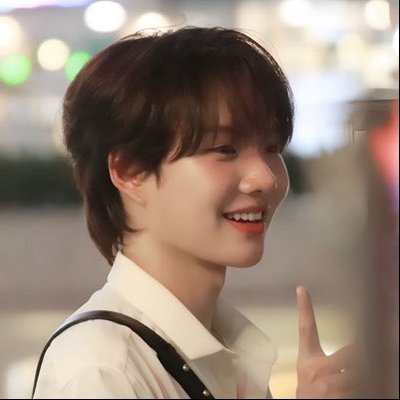 enchantedaisya's profile picture