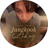 Profilbild von Hannah standing next to jk