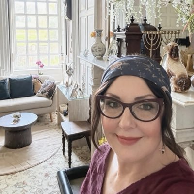 karenievers's profile picture