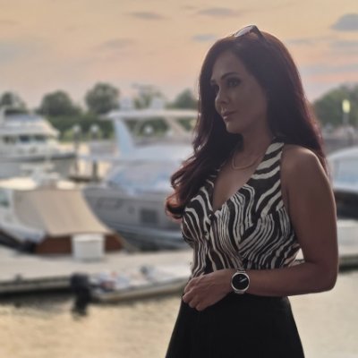 parissasadeghi1's profile picture