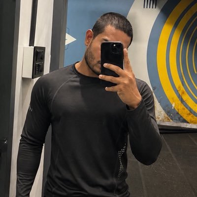 b🦇's profile picture