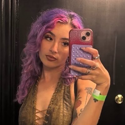 fvoriterecord's profile picture