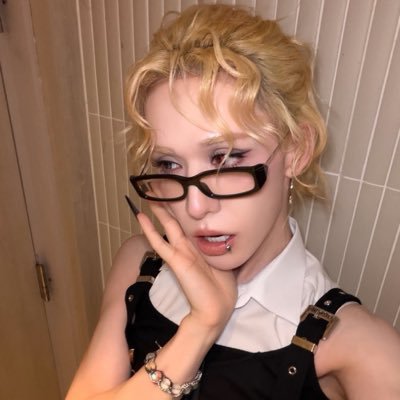 lovvcountdown's profile picture