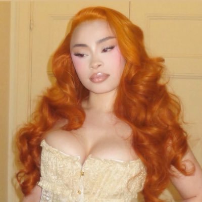 Y2KSMOOCHIE's profile picture
