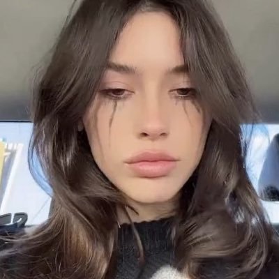 ella's profile picture