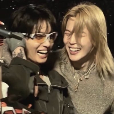 ze⁷'s profile picture