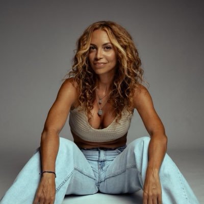 𝐄𝐌𝐄✞'s profile picture
