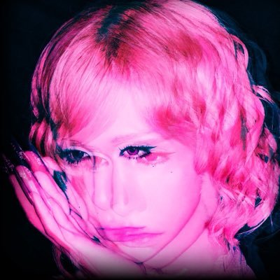 vee's profile picture