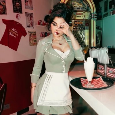 ⋆༺ 𝓡𝓮𝓽𝓪𝓳 ༻'s profile picture