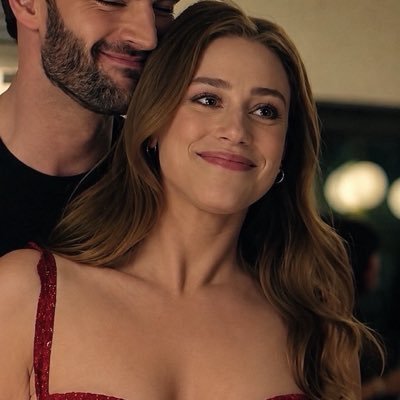 elenaslois's profile picture