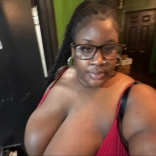 bbwmia13's profile picture