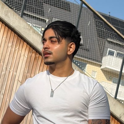 LowkeyAcoustic's profile picture