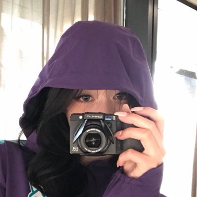 vee ♭'s profile picture