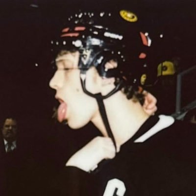 angela's profile picture