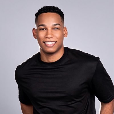 Hey Santana #LMYNL's profile picture