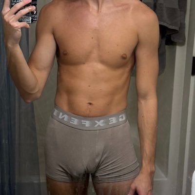 muscletwunk13's profile picture