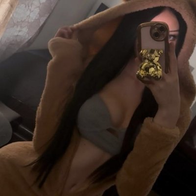 averymoonlit's profile picture
