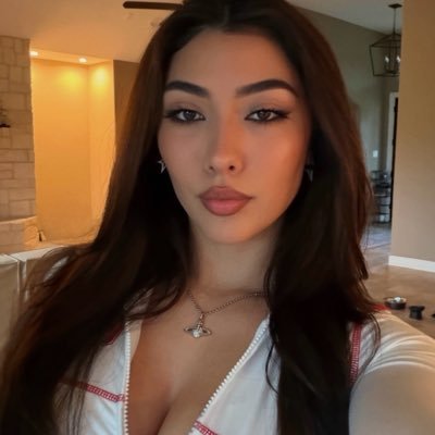 MIA ☆'s profile picture