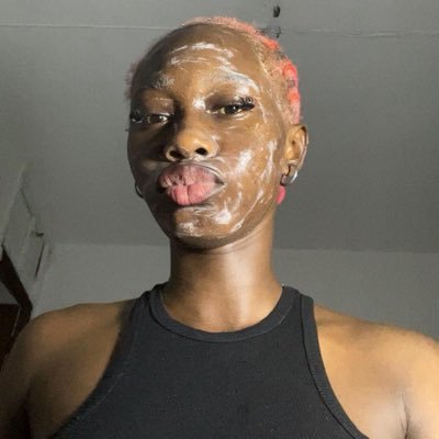 𝙵𝙰𝚅𝙾𝚁 .☘︎ ݁˖'s profile picture