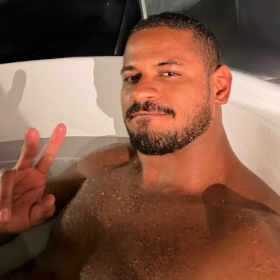 O Dan Titan's profile picture