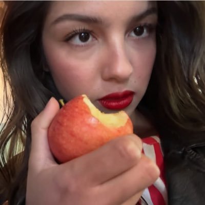 poetsneil's profile picture