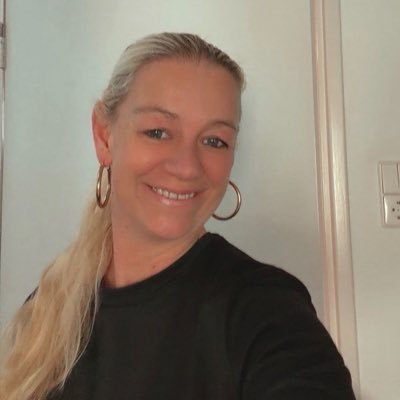 Debbie's profile picture