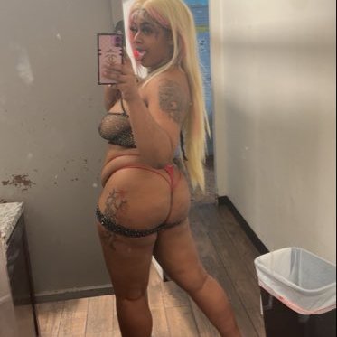 Champange Fancyy🫧🥂🤸🏽♀️'s profile picture