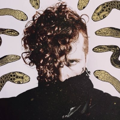 C̷ R̷ Y̷ W̷ O̷ L̷ F̷'s profile picture