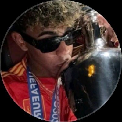 yooclutch's profile picture