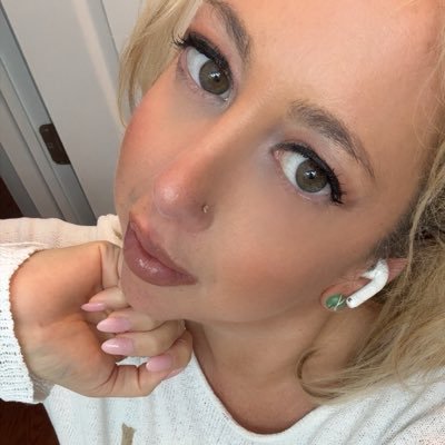 NE_CoastalQueen's profile picture