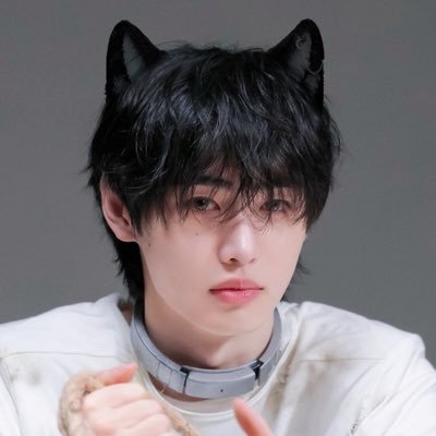 — 1ST's profile picture