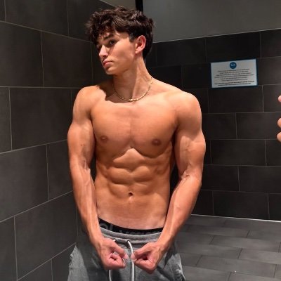 alphazebastian's profile picture