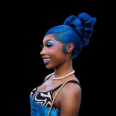 ⋆'s profile picture