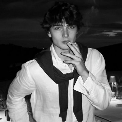 Loganvibee's profile picture