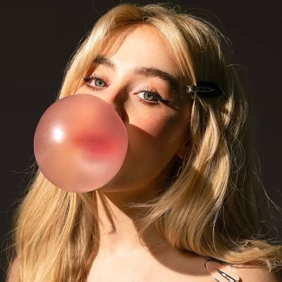 𖣂's profile picture