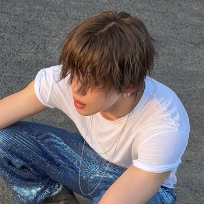 no labels, just hels ᢉ𐭩's profile picture
