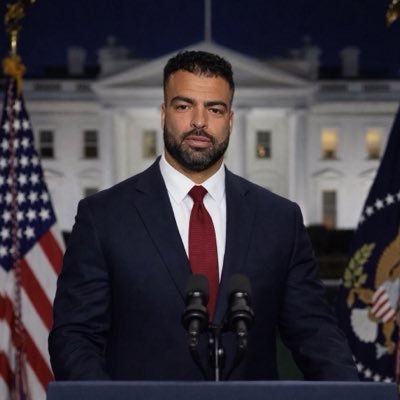 Kyle Van Noy's profile picture