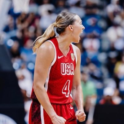 azzi’s dallas wing ✭'s profile picture