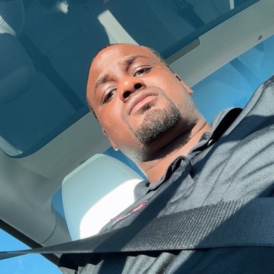 Romellz_'s profile picture