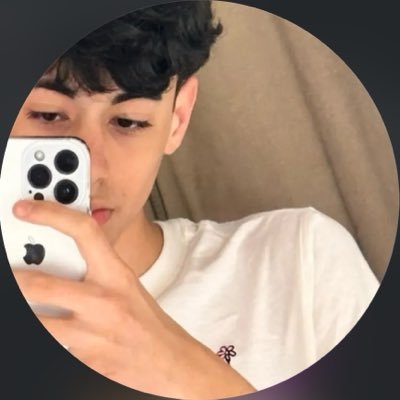 nics🧛🏻♀️'s profile picture