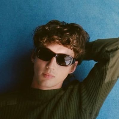 t's profile picture