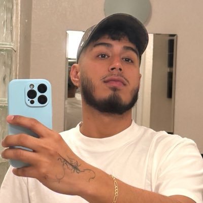 andrey ๐ญ๐ณ's profile picture