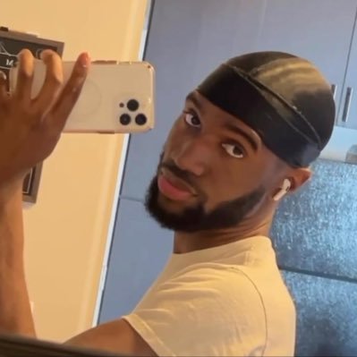 “im ti-ti”'s profile picture