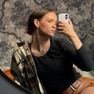 zoomerwoman's profile picture