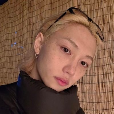 izu & that's profile picture