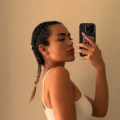 Red Wine's profile picture