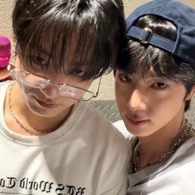 7paperhearts's profile picture